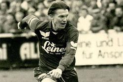 Олег Блохин. В футболке австрийского «Форвертса»...