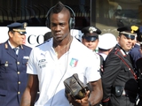 Mario Balotelli: "Liczba bramek, które Dovbic strzeli dla Romy, będzie dwucyfrowa"