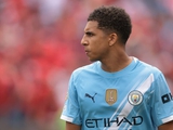Rico Lewis: „Ich stelle mir meinen Abschied von Manchester City nicht vor“