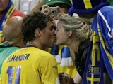 Жены футболистов сборной Швеции помогут детдому под Киевом 