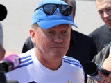 Олег БЛОХИН: «Бутсы у нас пока никто не швыряет»