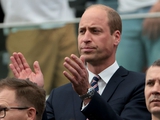 Prinz William betritt die Umkleidekabine von England nach dem Spiel gegen Dänemark