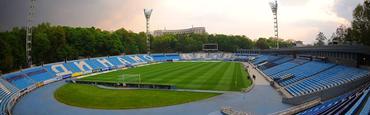 На стадионе «Динамо» сняли старый газон (ФОТО)