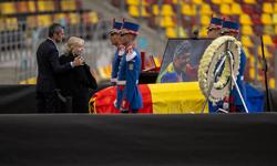 Близько 15 тисяч людей прийшли на прощання з Луческу