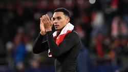 Flick wants to see Alexander-Arnold at Barcelona