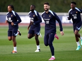 "Los Angeles is in talks with Olivier Giroud to join the team as a free agent
