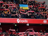 Болельщики «Ливерпуля» во время матча АПЛ развернули на трибунах флаг Украины (ФОТО)