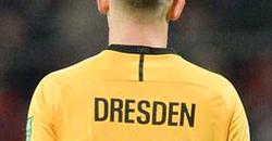 Киперу «Динамо» Дрезден не нашлось нормального свитера. Смотрите, в чем он играл (ФОТО)