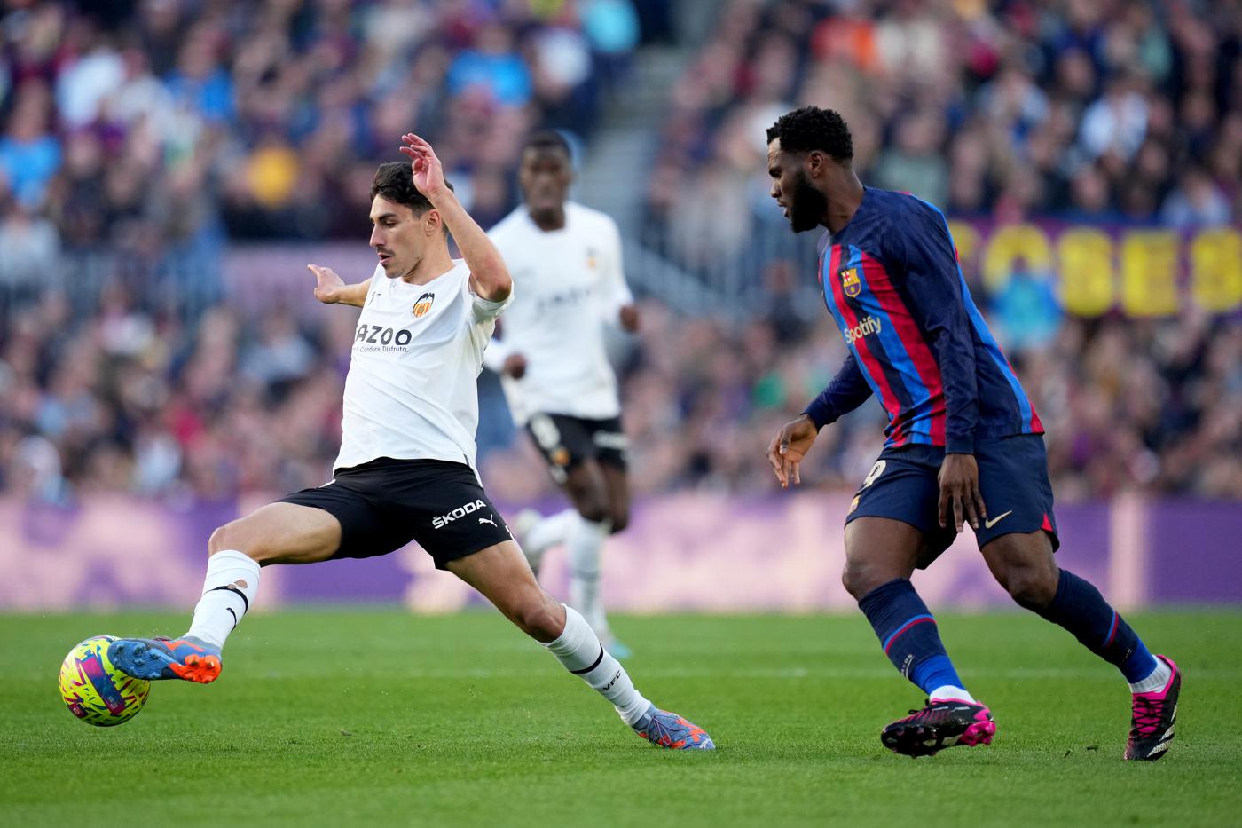 Barcelona gegen Valencia - 1-0. Spanische Meisterschaft, Achtelfinale 24. Spielbericht, Statistik.