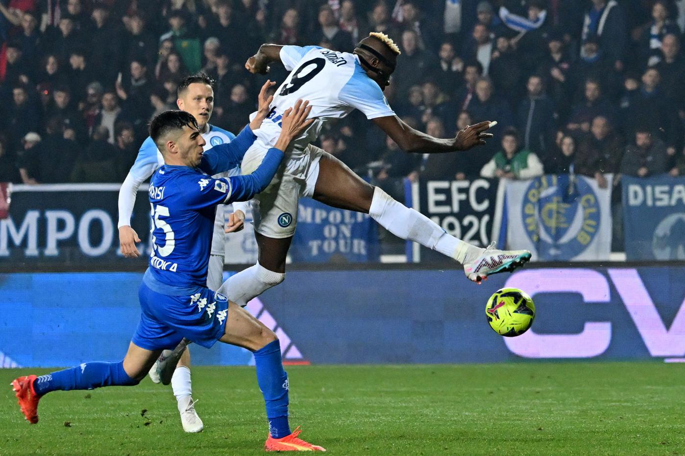 Empoli gegen Napoli - 0-2. Italienische Meisterschaft, Runde der 24. Spielbericht, Statistik.