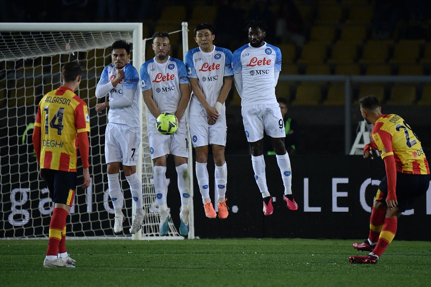 Lecce gegen Napoli - 1:2. Italienische Meisterschaft, 29. Runde. Spielbericht, Statistik.