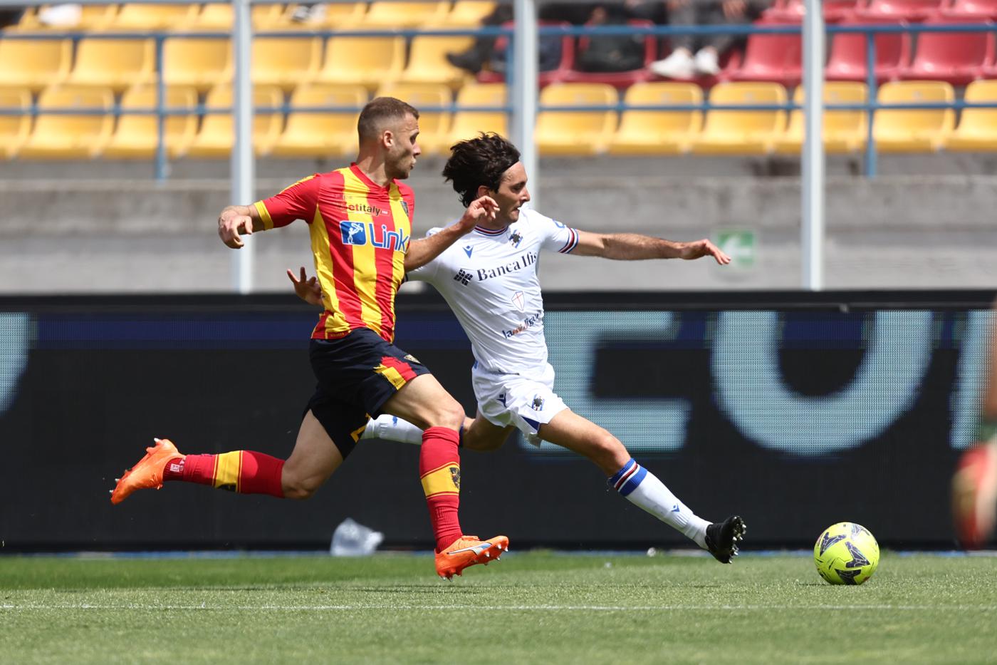 -Statistiken Lecce gegen Sampdoria - 1-1. Italienische Meisterschaft, Runde 30. Spielbericht,