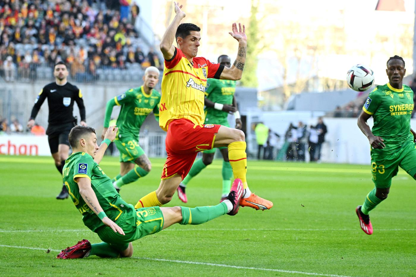 "Lens" - "Nantes" - 3:1. French Championship, 24th round. Match review, statistics
