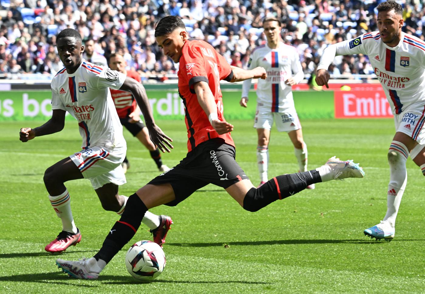 Lyon gegen Rennes - 3-1. Französische Meisterschaft, Runde 30. Spielbericht, Statistik.