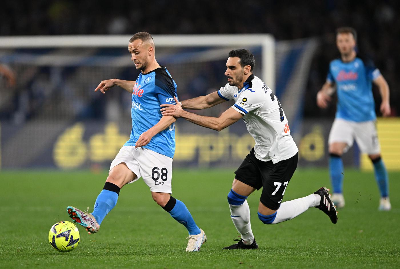 Napoli kontra Atalanta - 2-0. Włoska ekstraklasa, runda 26. Przegląd meczu, statystyki.