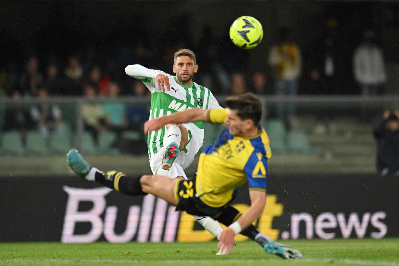 Verona - Sassuolo - 2:1. Italian Championship, round 29. Match review, statistics.