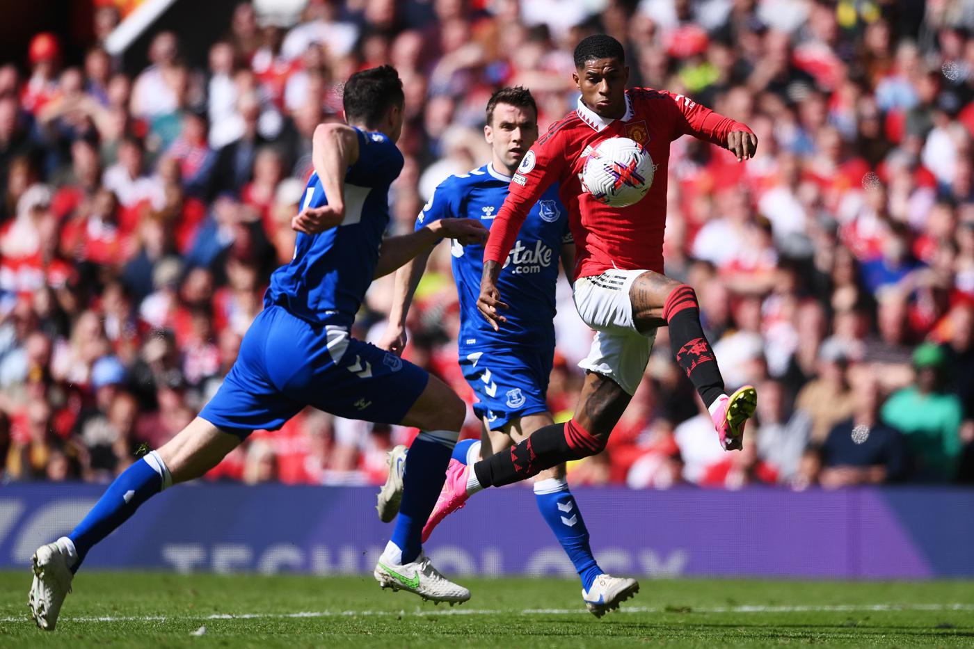 Man United vs Everton - 2-0. English Championship, round 30. Match Review, Statistics