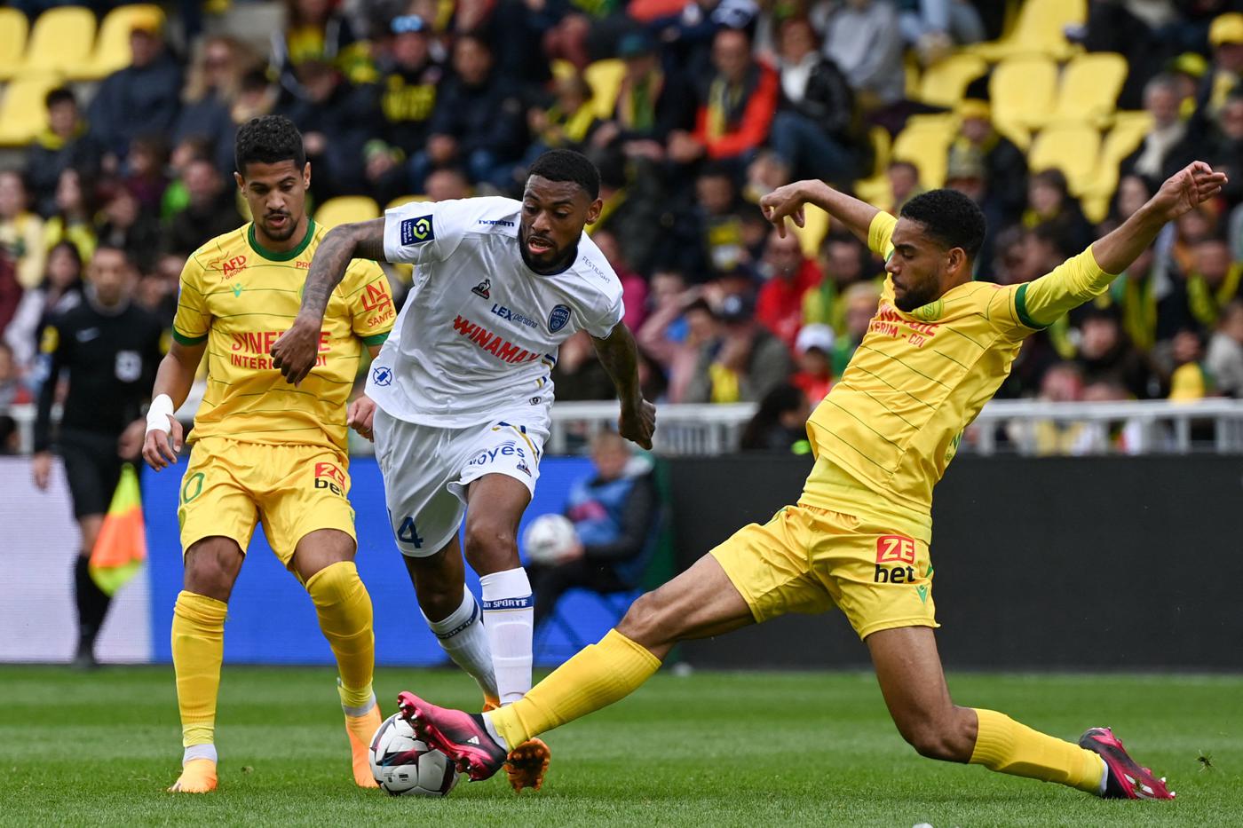 Nantes - Troyes - 2:2. Französische Meisterschaft, Achtelfinale 32. Spielbericht, Statistik.