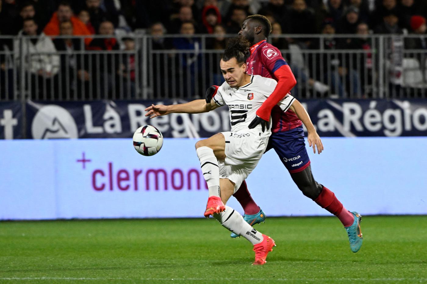 "Rennes" - "Clermont" - 2:0. Französische Meisterschaft, 24. Runde. Spielbericht, Statistiken