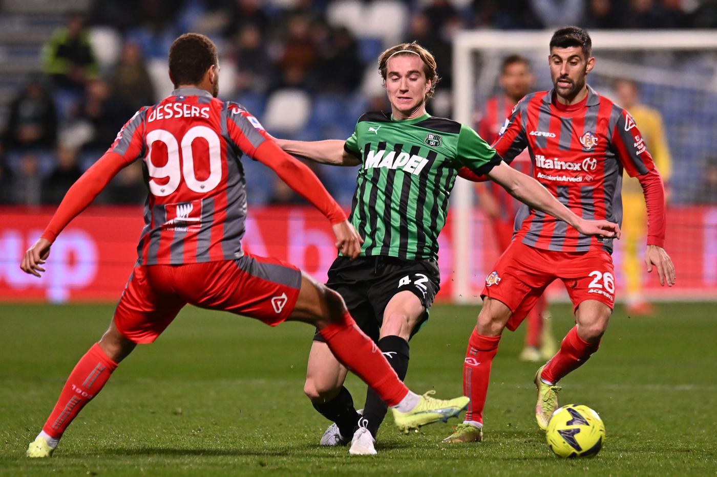 Sassuolo gegen Cremonese - 3-2. Italienische Meisterschaft, Runde 25. Spielbericht, Statistik.