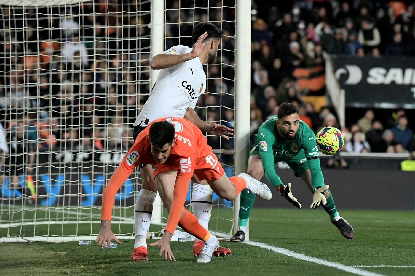 Valencia gegen Real S-Dad - 1-0. Spanische Liga, Runde der 23. Spielbericht, Statistik.