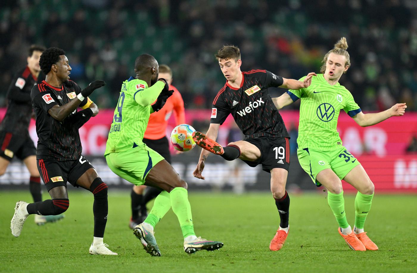 Wolfsburg kontra Unia - 1-1. Mistrzostwo Niemiec, runda 24. Przegląd meczu, statystyki.