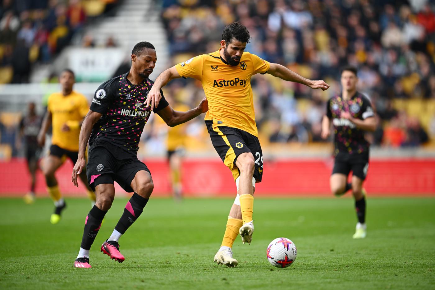 Wolverhampton - Brentford - 2:0. Championship of England, 31st round. Match review, statistics