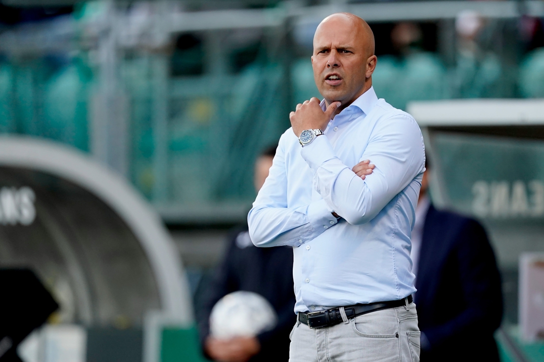 Арне тренер. Тренер фейеноорда. Арне слот. Arne slot. Арне слот фейеноорд.