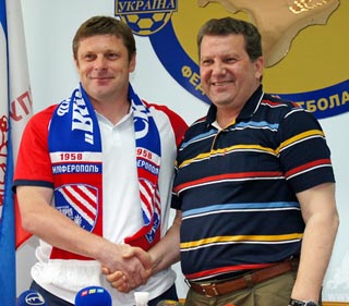 Олег Лужный <i>(слева)</i>