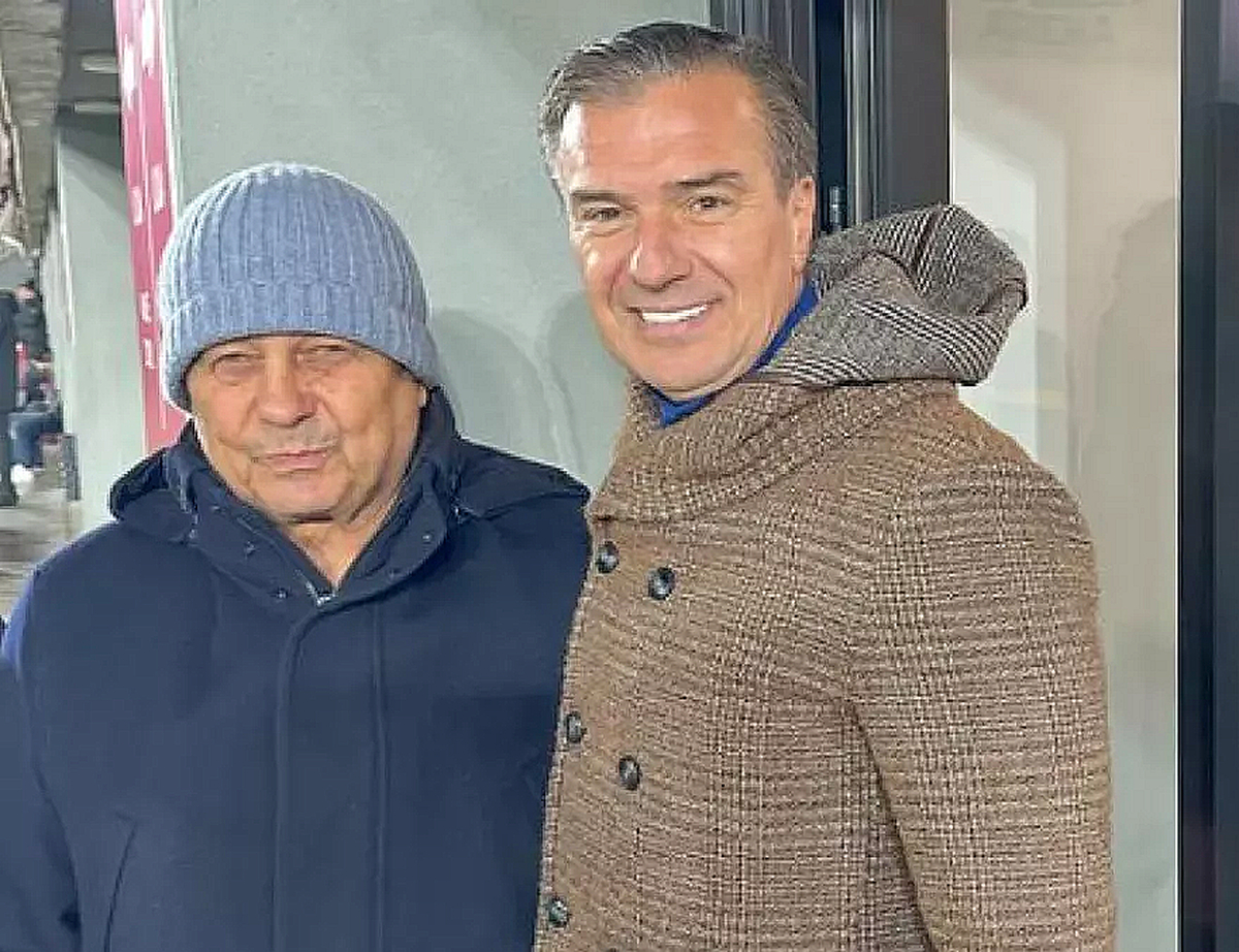 Former Dynamo Coach Mircea Lucescu Visits Giulesti Stadium in Bucharest, Meeting with Daniel Pancu and Rapid Management