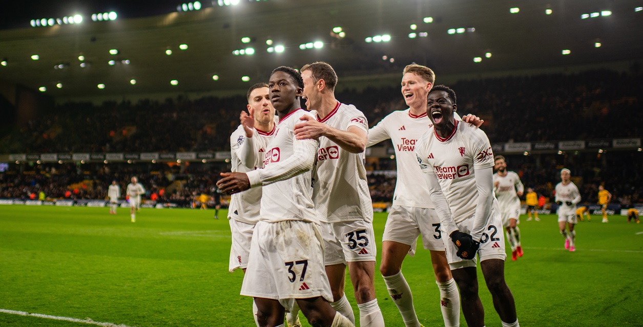 Manchester United a remporté une folle victoire sur Wolverhampton, en marquant le quatrième but à la 97e minute (VIDEO)