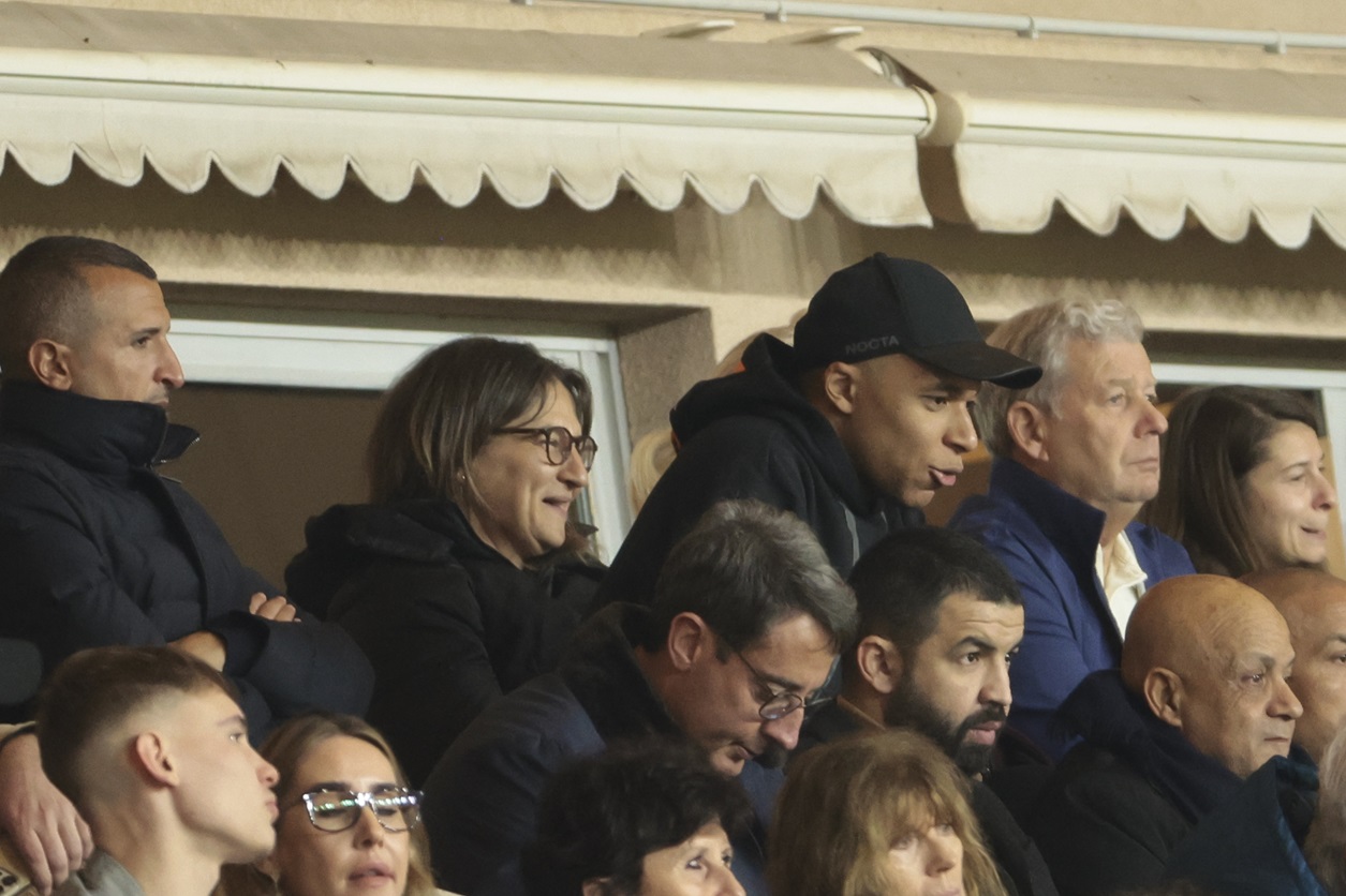 Kylian Mbappe Breaks Rules and Watches PSG Match from the Podium with His Mother: Real Madrid Transfer Impending?