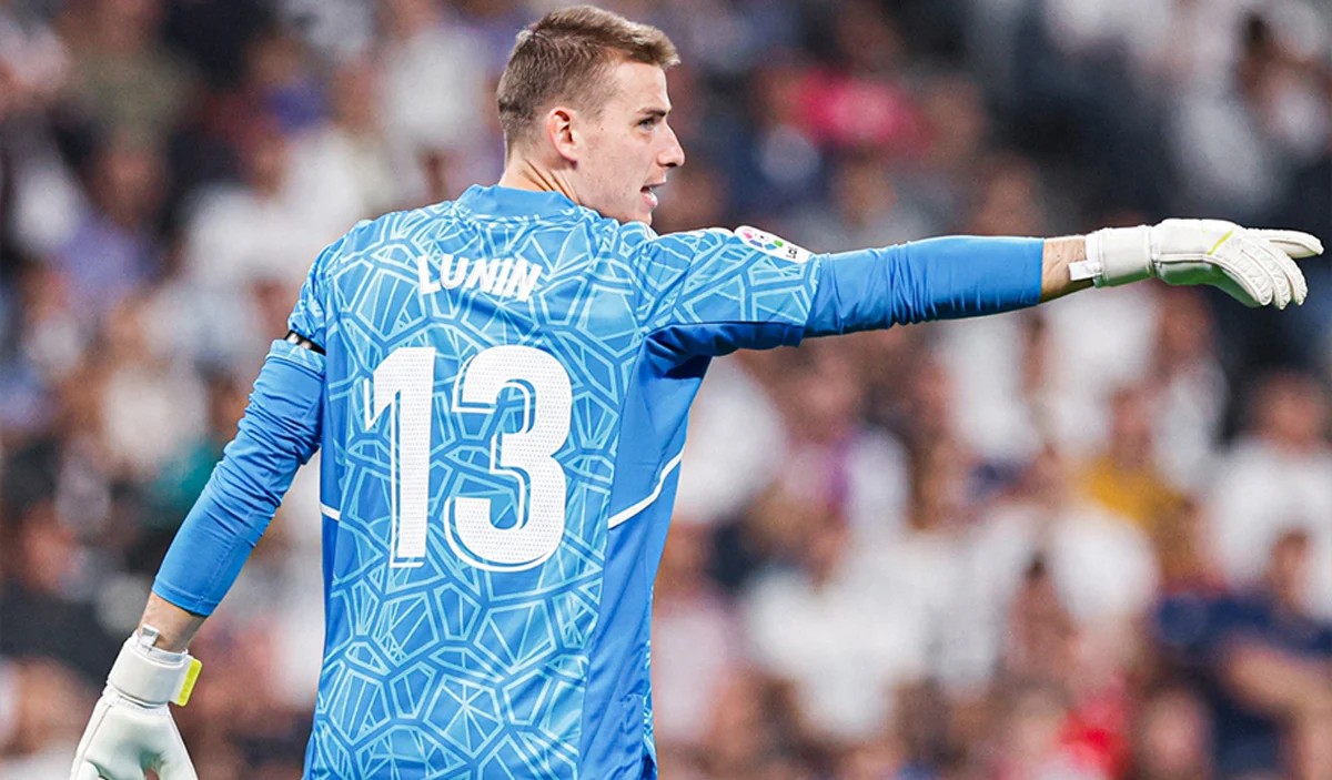 Real Madrid’s Andrey Lunin Shines Despite Defeat Against Barcelona: Performance Review