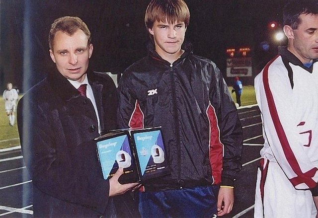 Андрей Ярмоленко (в центре)