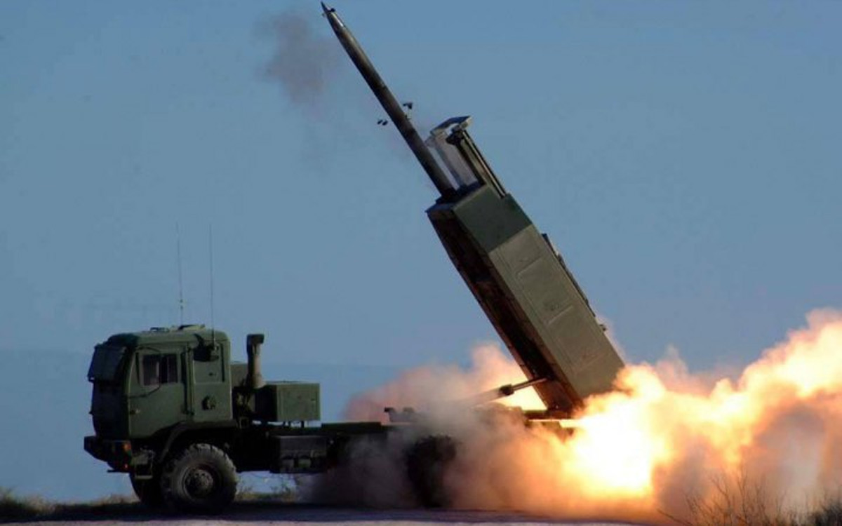 Volley of MLRS HIMARS