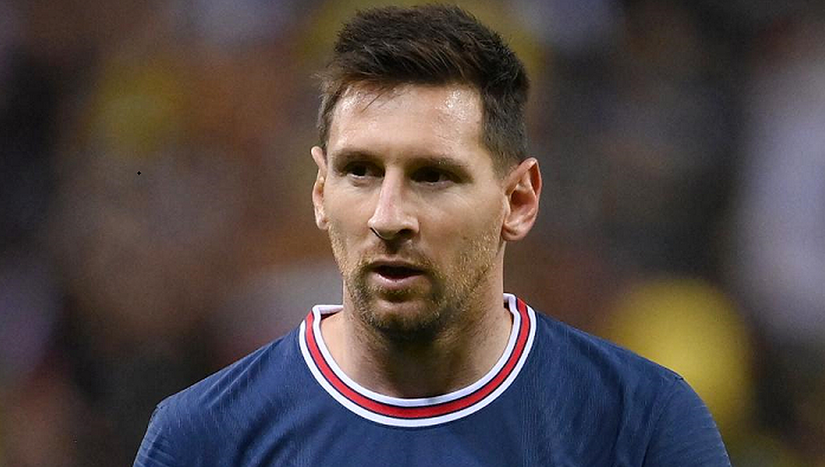 Why does Lionel Messi walk so much in soccer games? | Goal.com India